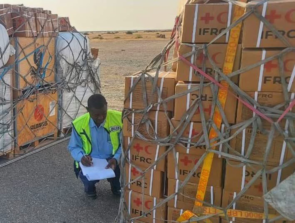 عقب تفعيل مكتب المواصفات (150) رسالة وارد عبر مطار بورتسودان