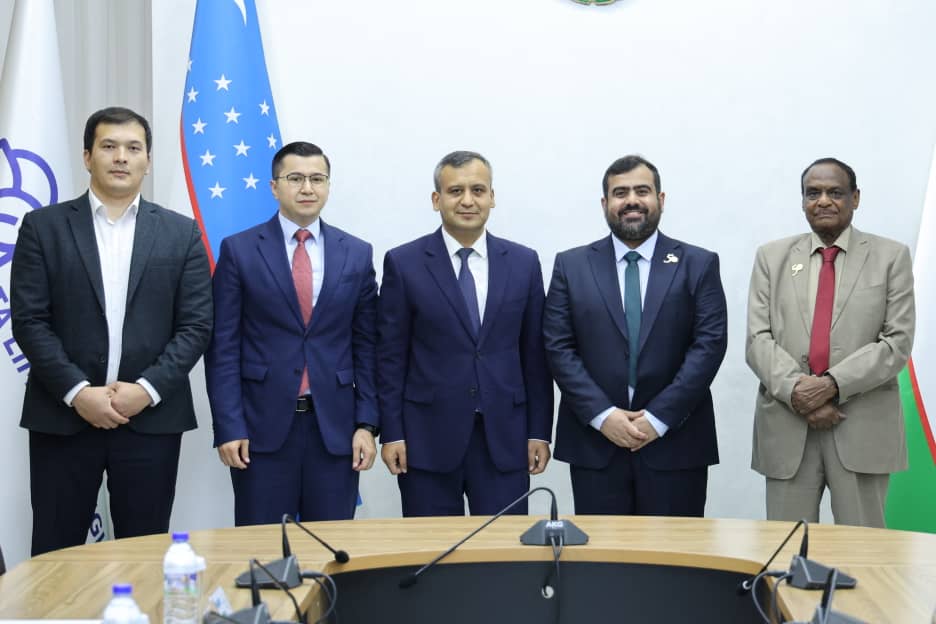 المدير التنفيذي لصندوق التضامن الإسلامي يزور وزارة التعليم بجمهورية أوزبكستان