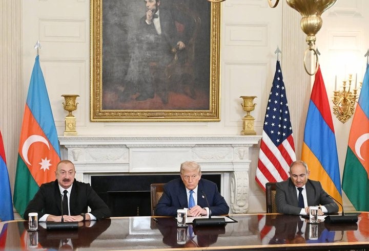 رئيس جمهورية أذربيجان يوقع مذكرة تفاهم مع الرئيس الأمريكي ويكمل اتفاق سلام تاريخي مع رئيس أرمينيا