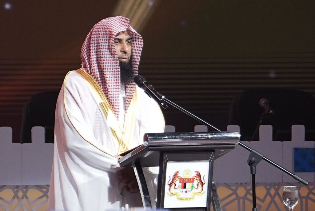 ثمن جهود السعودية لتعزيز قيم الوسطية .. الشيخ صلا البدير : القرآن الكريم سبيل النجاة للأمة مفجّر العلوم ومنبعها وآية شمسها ومطلعها