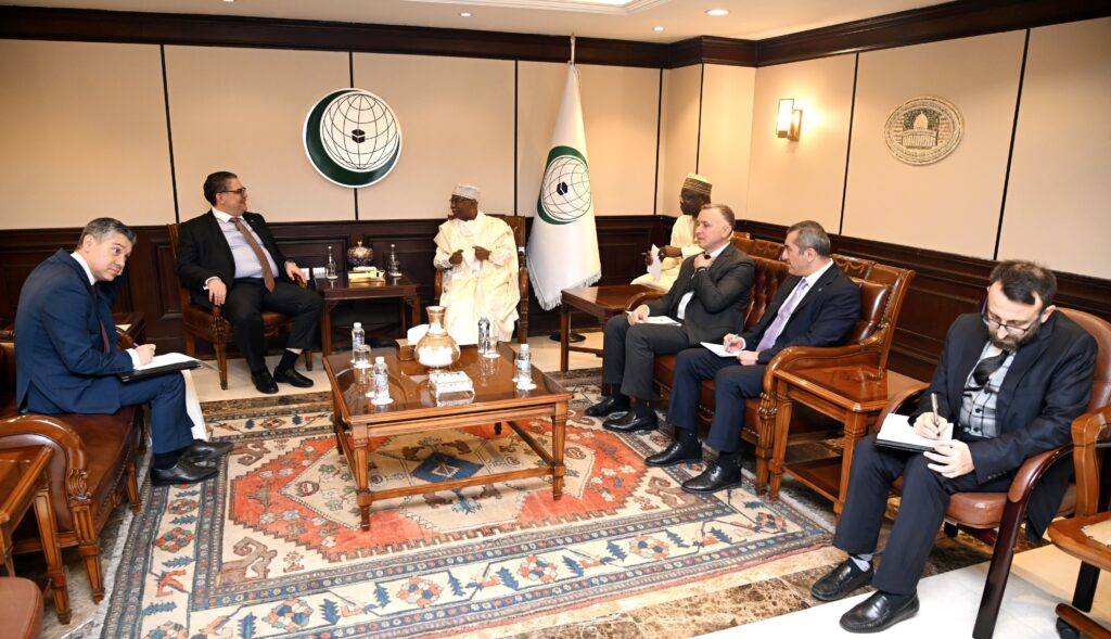 الأمين العام لمنظمة التعاون الإسلامي يستقبل المندوب الدائم لتركيا