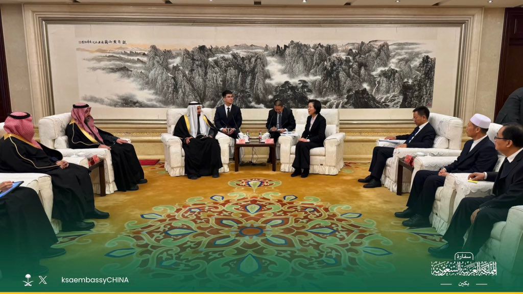 خلال زيارته للصين.. وزير الحج والعمرة يلتقي نائب وزير الجبهة المتحدة ورئيس الهيئة الوطنية لشؤون الأديان