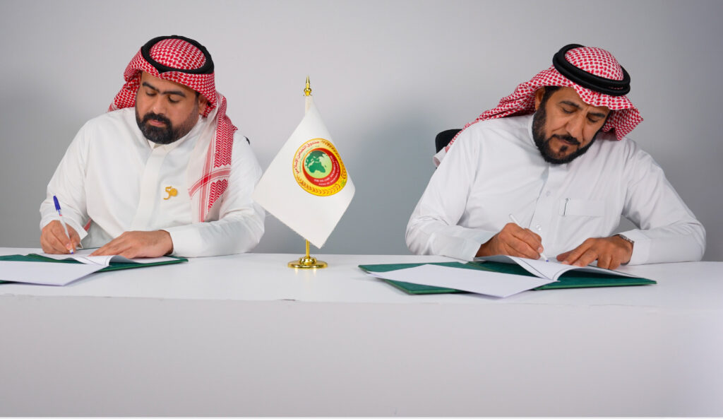 المدير التنفيذي لصندوق التضامن الإسلامي يزور مقر الاكاديمية الدولية لفن الخط العربي