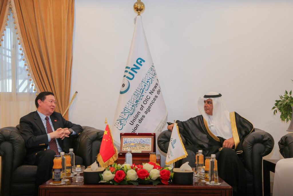 السفير الصيني لدى السعودية يبحث مع مدير عام “يونا” سبل تعزيز التعاون الإعلامي