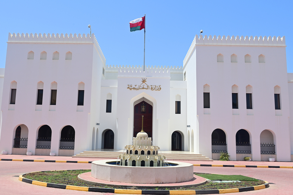 سلطنةُ عُمان تُدين وتستنكر المُخطّطات الإرهابيّة التي استهدفت أمن المملكة المغربيّة