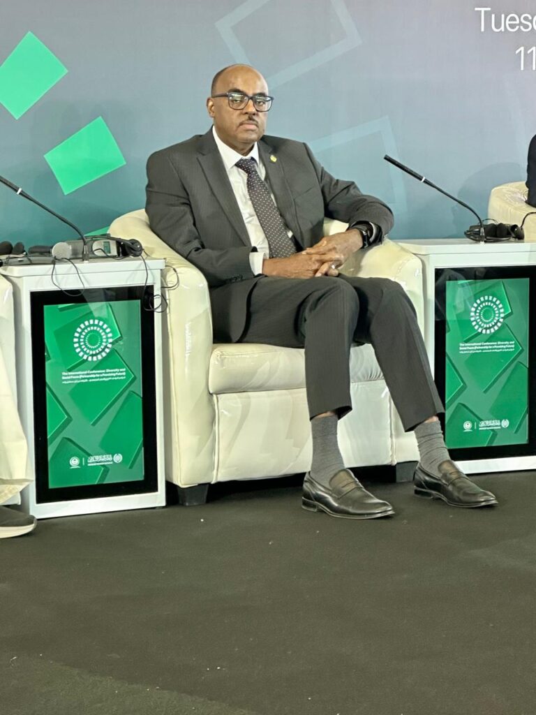 الأمين العام المساعد للشؤون الإنسانية بالتعاون الإسلامي يشيد بجهود رابطة العالم الإسلامي في نشر قيم الوسطية والاعتدال